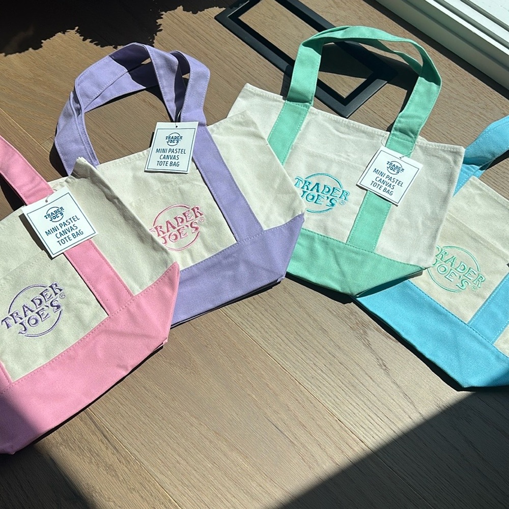 Trader Joe’s mini tote pastel set of 4